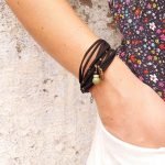 Pulsera de cuero negra